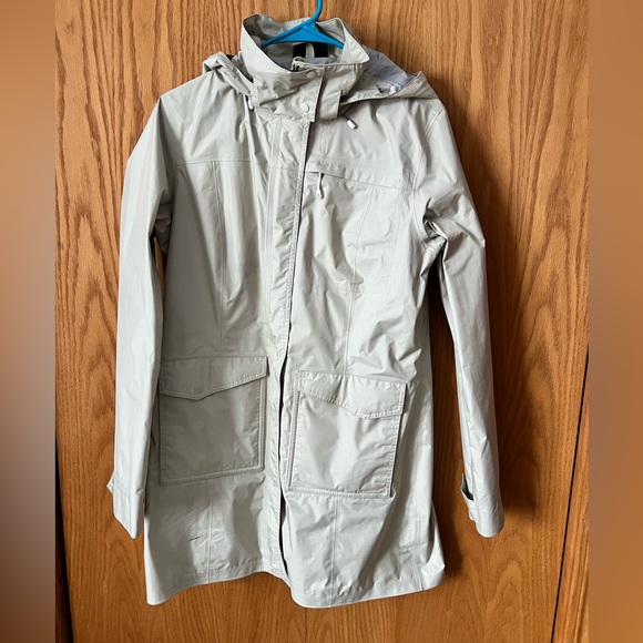 Patagonia Rain Jacket - Picture 1 of 4
